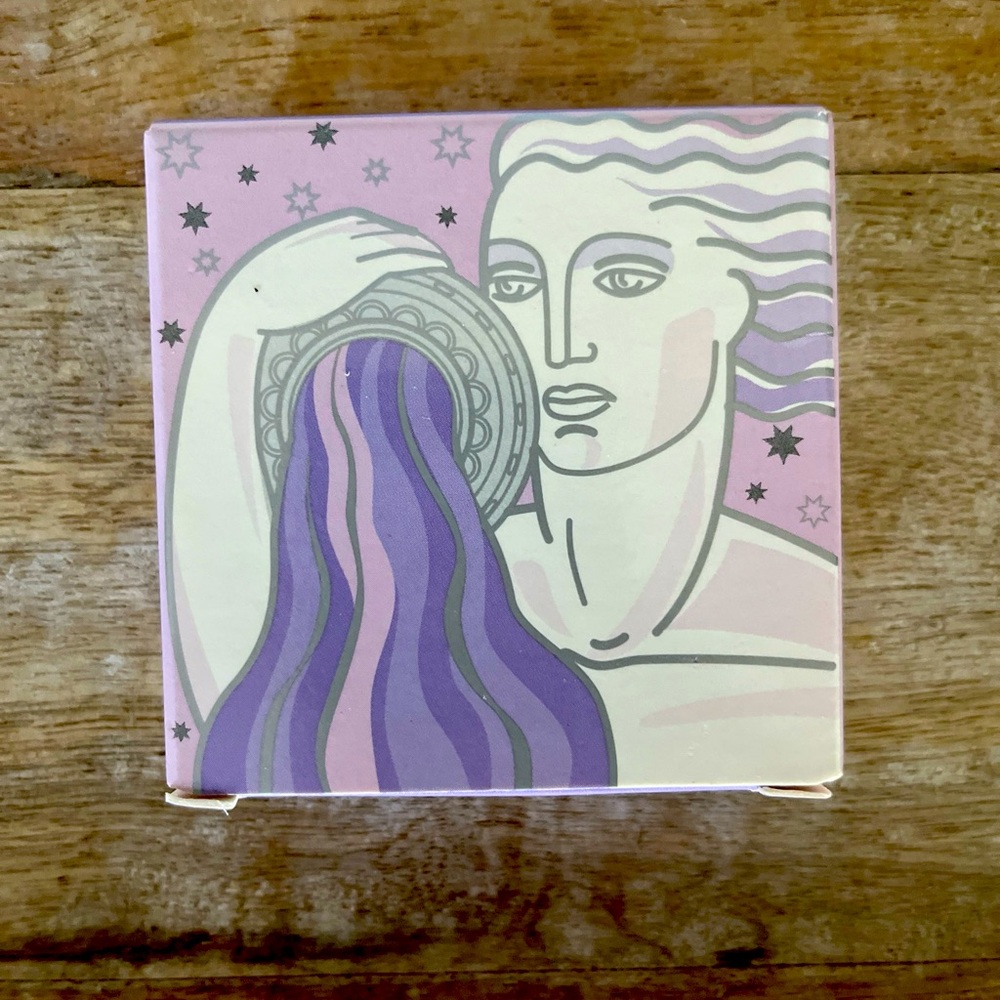 New Vintage  1999 AVON Signs of the Zodiac Soap Aquarius 3.5 oz sealed Lavender